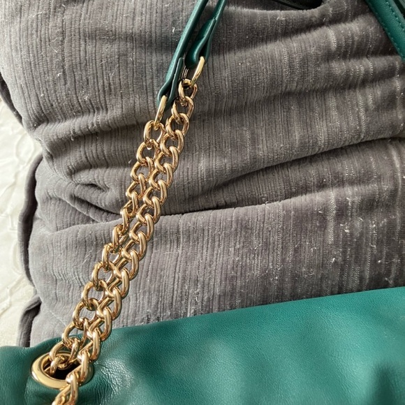 INC Elegant Green Shoulder Bag with Gold Accents - Picture 4 of 9